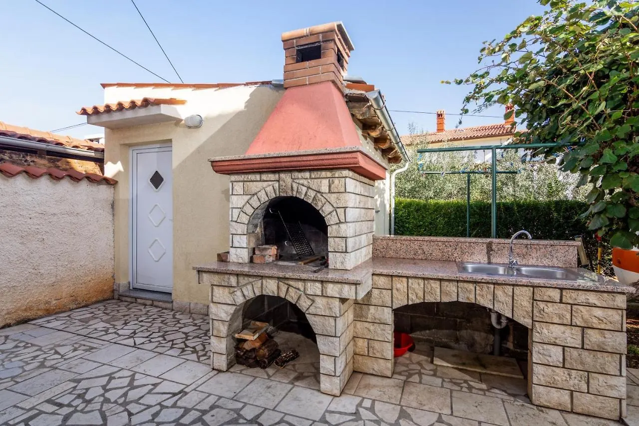 Apartment Valbandon 7352A Fazana Croatia