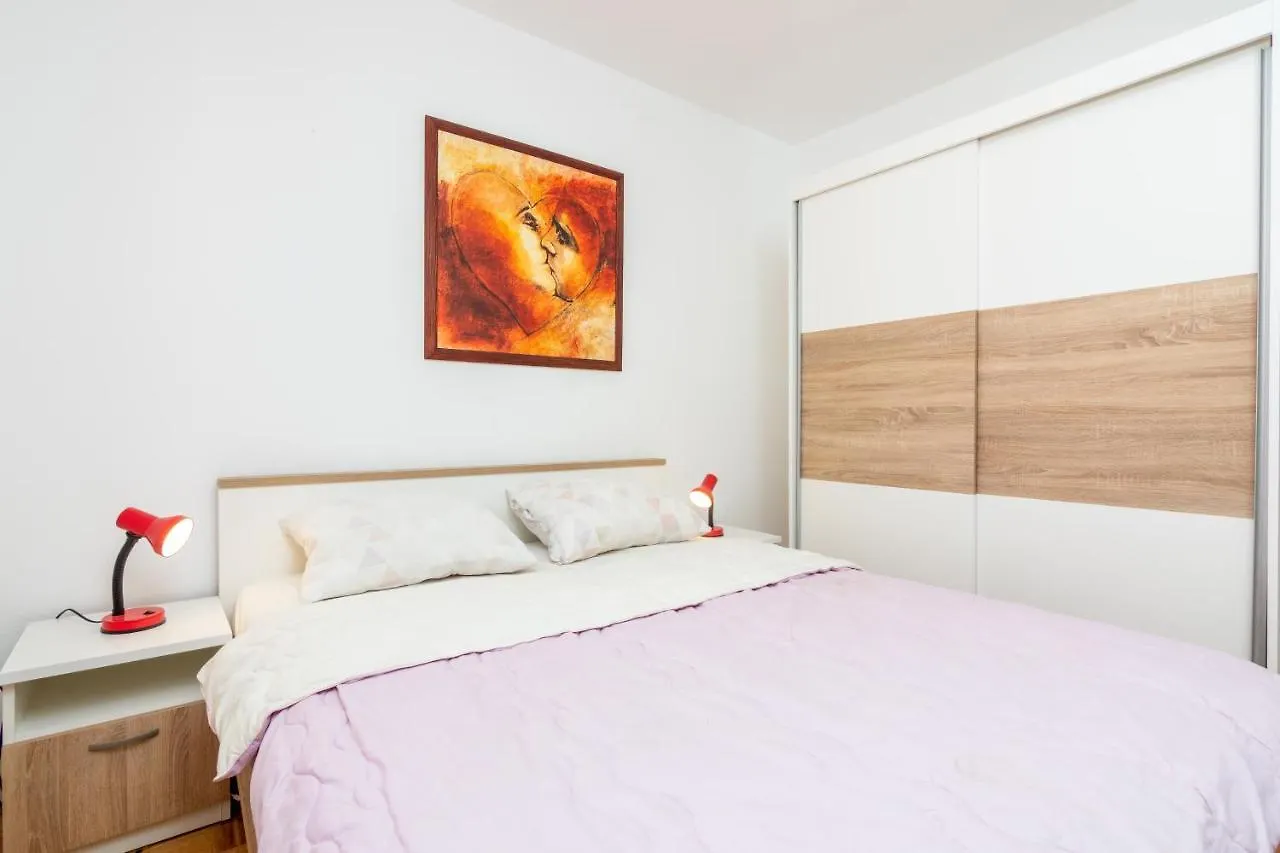 Apartment Valbandon 7352A Fazana Croatia